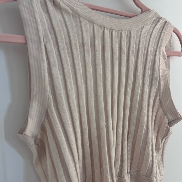 House of Harlow 1960 Beige Ribbed Crop Top - Picture 3 of 6